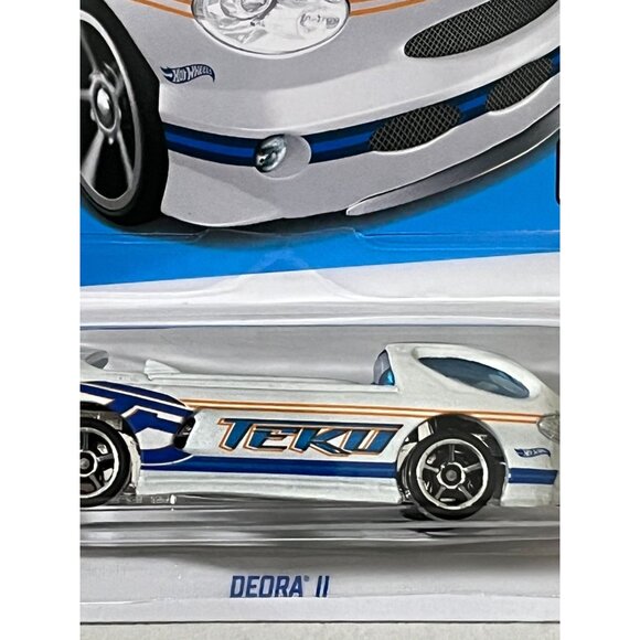 Hot Wheels Deora II Teku White Blue 2023 Then and Now Diecast Car - Picture 7 of 10